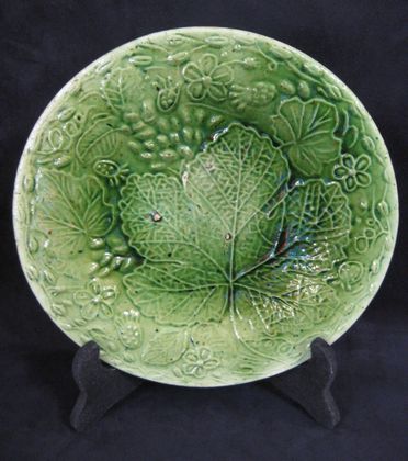 majolica plate presentment